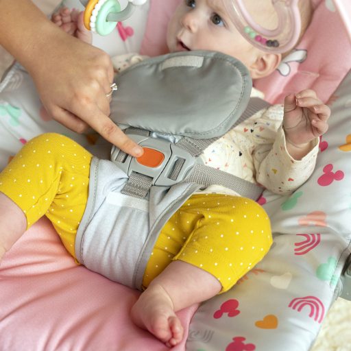 DISNEY BABY Vibráló hinta Minnie Mouse Forever Besties™ 0m+ 18 kg-ig