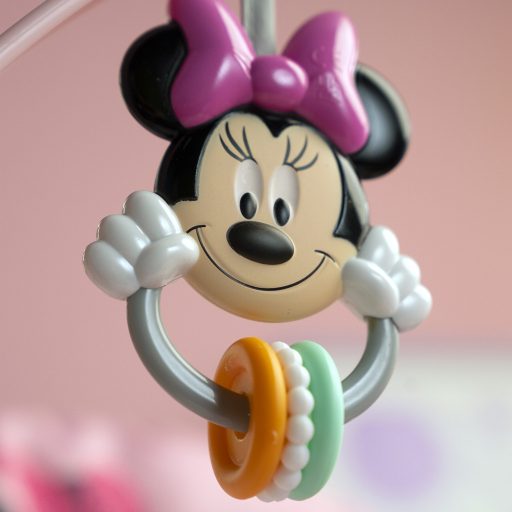 DISNEY BABY Vibráló hinta Minnie Mouse Forever Besties™ 0m+ 18 kg-ig