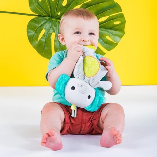 BRIGHT STARTS Játék - rágóka Snuggle&Teethe elefánt 0hó+
