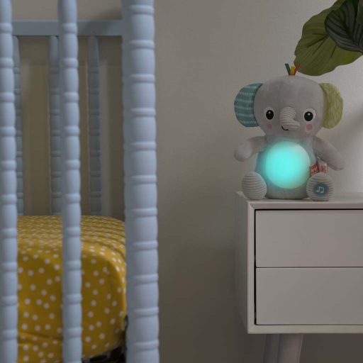 BRIGHT STARTS Plüss játék zenélő világító Hug-a-bye Baby™ elefánt 0hó+