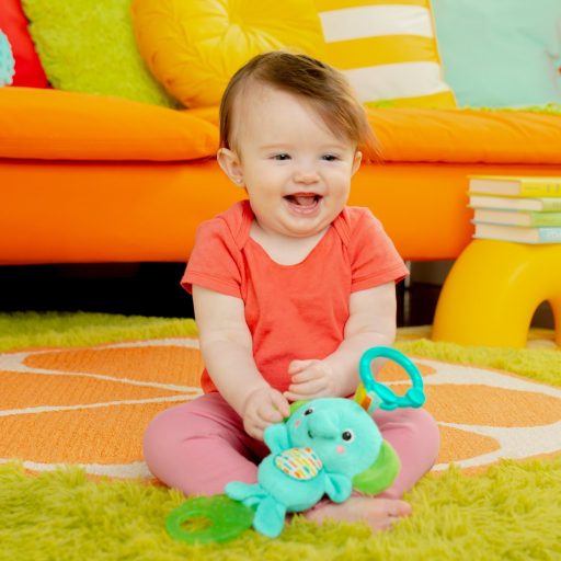 BRIGHT STARTS Játék dallamokkal C-karikánTug Tunes™ elefánt 0hó+