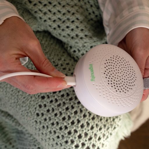 INGENUITY Zenelejátszó Pock-a-Bye Baby™  6hó+