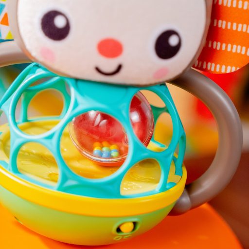 OBALL Érzékszervi játék Grab & Giggle Monkey™ 6hó+