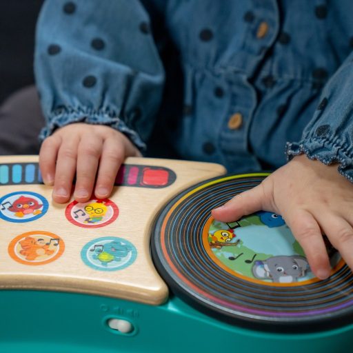 BABY EINSTEIN Zenélő játék Gramofón DJ Discovery™ Magic Touch™ HAPE 6hó+