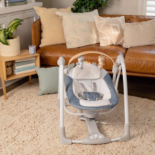 INGENUITY Átalakítható hinta dallamokkal Swing 'n Go Chambray 0hó+  9kg-ig