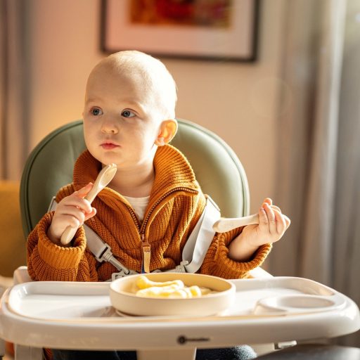 PETITE&MARS Etetőszék huzat és tálca Gusto Ochra Crowns