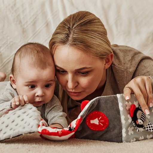 CANPOL BABIES Kontrasztos oktató könyv SENSORY