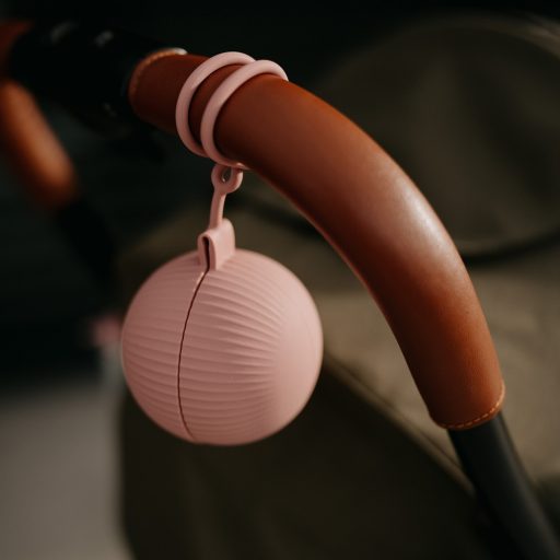 PETITE&MARS Szilikon cumitartó tok Dusty Rose 0m+