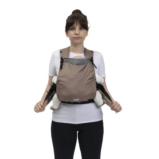 CHICCO Skin Fit - Warm Beige gyermek hordozó