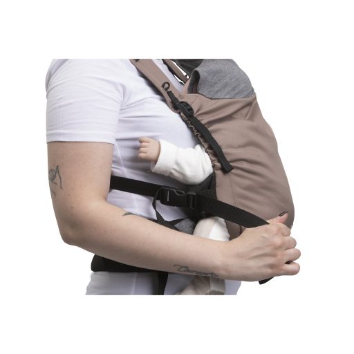 CHICCO Skin Fit - Warm Beige gyermek hordozó
