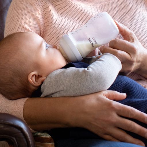 Philips AVENT SCY903/02 Natural Response cumisüveg 260 ml, 1hó+ 2 db