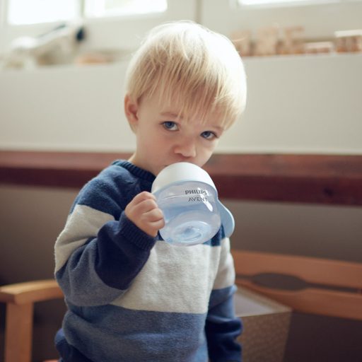 Philips AVENT Natural Response Tanulócumisüveg 150 ml, 6m+