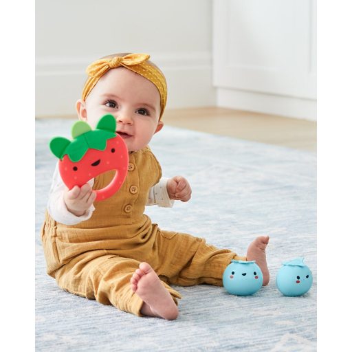 SKIP HOP Chrastítko Farmstand Berry Cute Band szett 3 db, 3m+