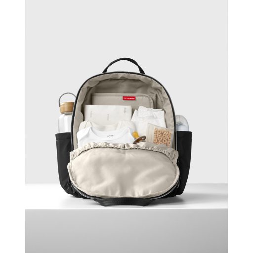 SKIP HOP Táska pelenkázó/hátizsák Envi-Luxe Black