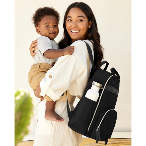 SKIP HOP Táska pelenkázó/hátizsák Envi-Luxe Black