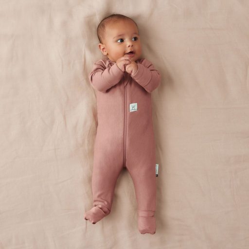 ERGOPOUCH Aludni való overall organikus pamut Layers Rose 3-6 h, 6-8 kg, 1 tog